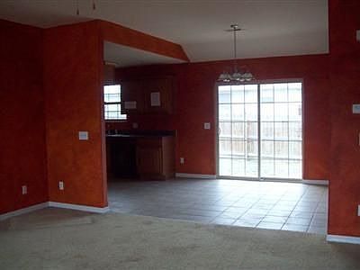 4th image of 803 S Creekwood Ct