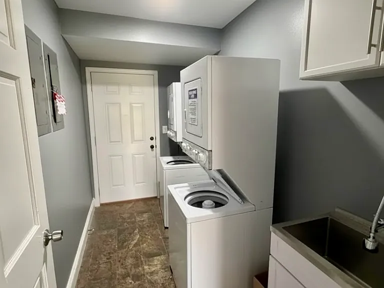 1502 Waverly Way #B-2 — Photo 8