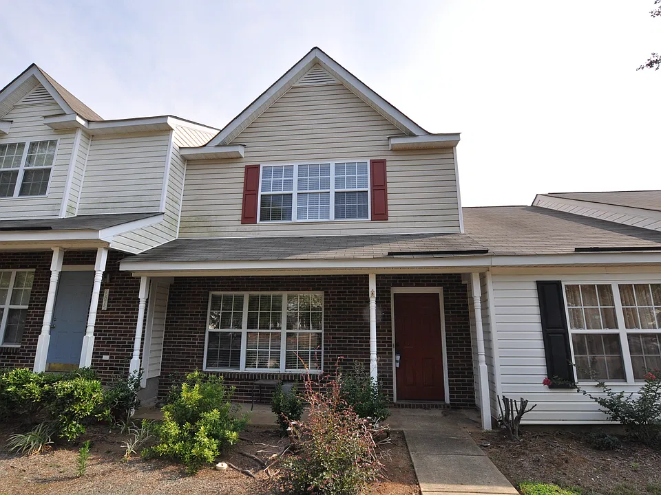 7877 Petrea Ln