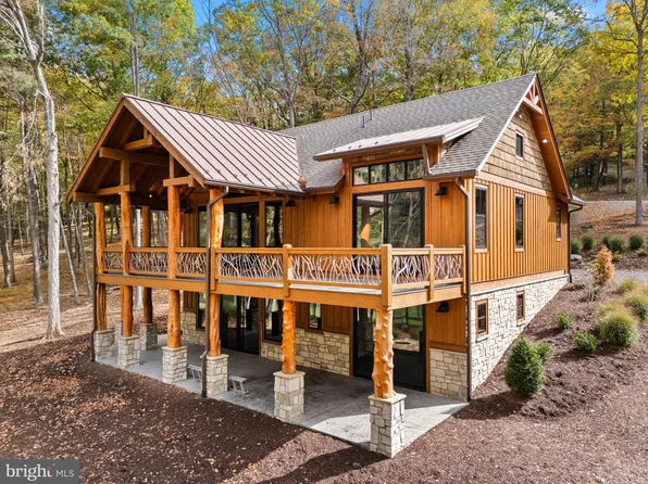 639 Golf Club Dr, Franklin, WV 26807