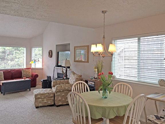 3rd image of 388 28th St NW #22