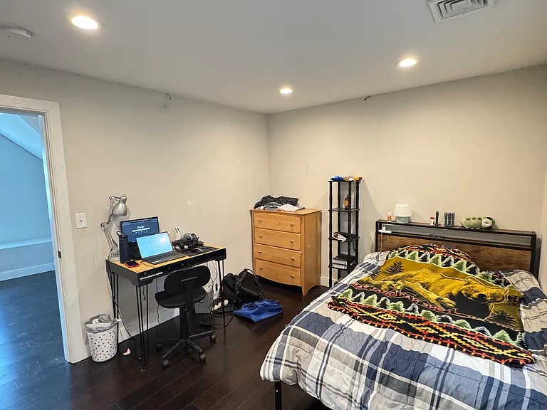 1 Cedar St #1 — Photo 68
