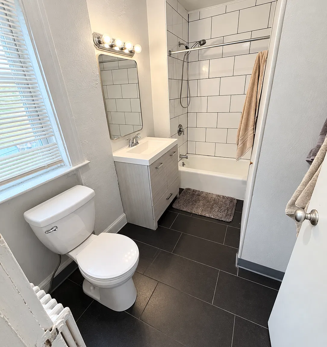 4 bed, 1300 sqft, $3,700 — Photo 4