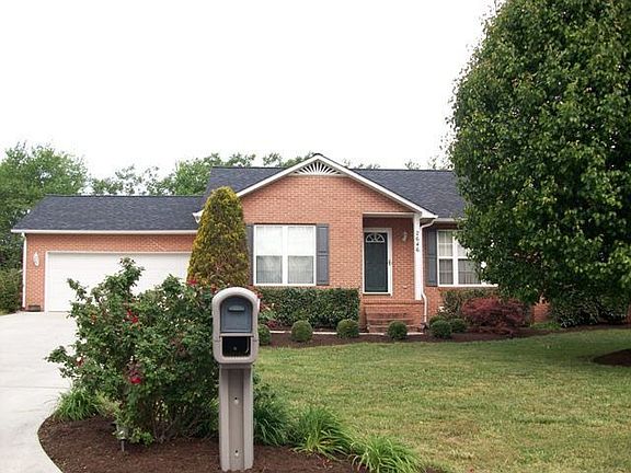 3rd image of 2646 Suffolk Dr