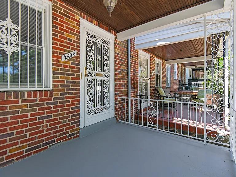 2600 N Longwood St — Photo 10