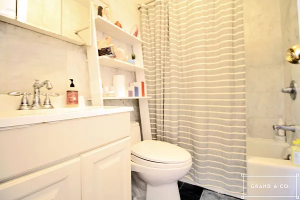 Rented by Grand & Co. | media 8