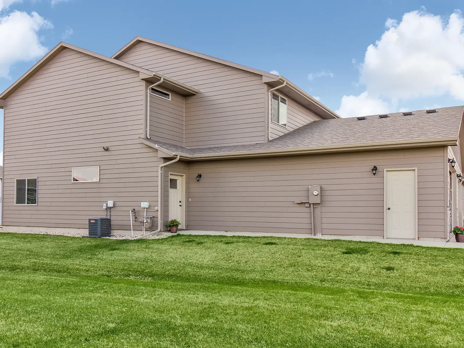 Bison Trail Twin Homes — Photo 3