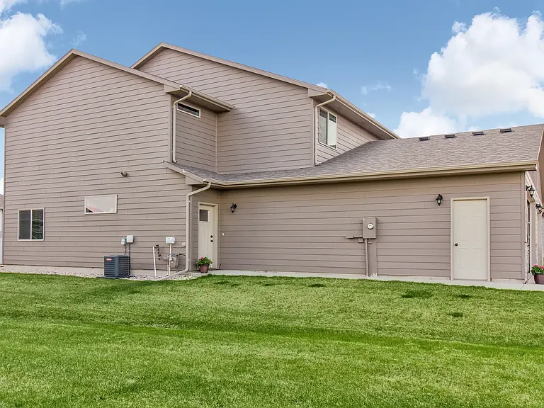 Bison Trail Twin Homes — Photo 3