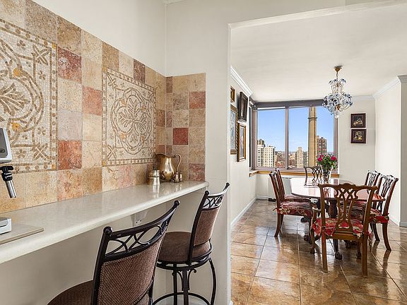 5th image of 524 E 72nd St #33CDE