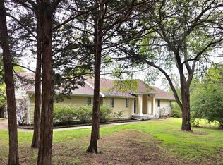 7822 SW Hiawatha Dr, Topeka, KS 66615