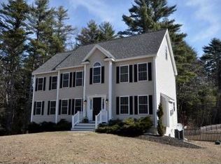 29 Fox Hollow Dr, Newmarket, NH 03857
