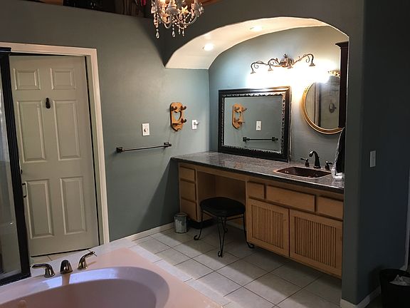 3rd image of 23753 Scenic Dr