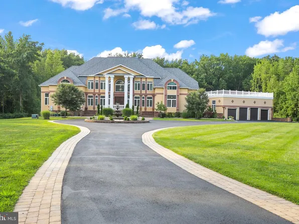 816 Village Rd W, West Windsor, NJ 08550