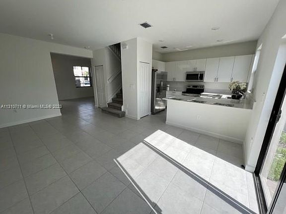 3rd image of 11816 SW 247th St #11816
