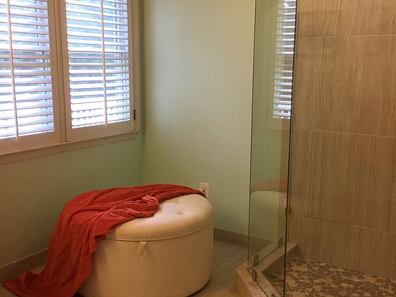 5th image of 814 Geddy Ln