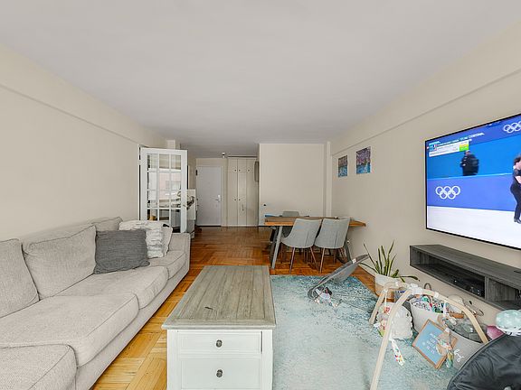 3rd image of 425 E 63rd St APT E9f
