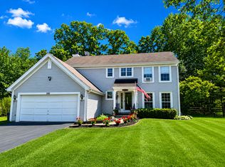 580 Sycamore Cir, Wauconda, IL 60084