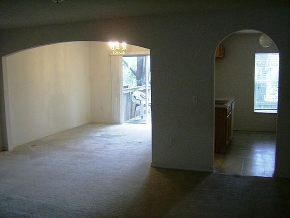 2nd image of 4659 Ashburn Square Dr