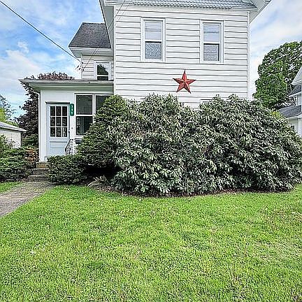 4th image of 304 E Union St