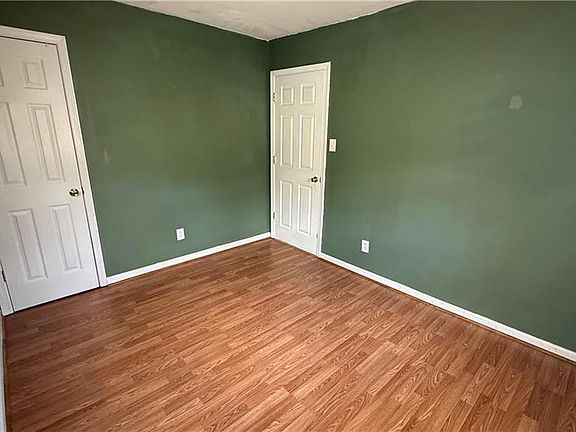 5th image of 3543 Wall Rd