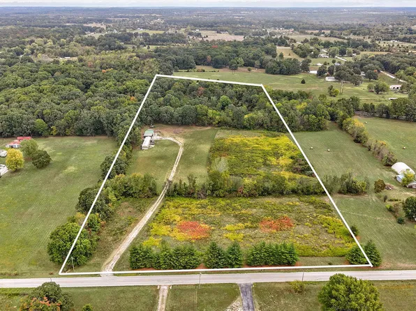 8097 W Farm Road 124, Springfield, MO 65802