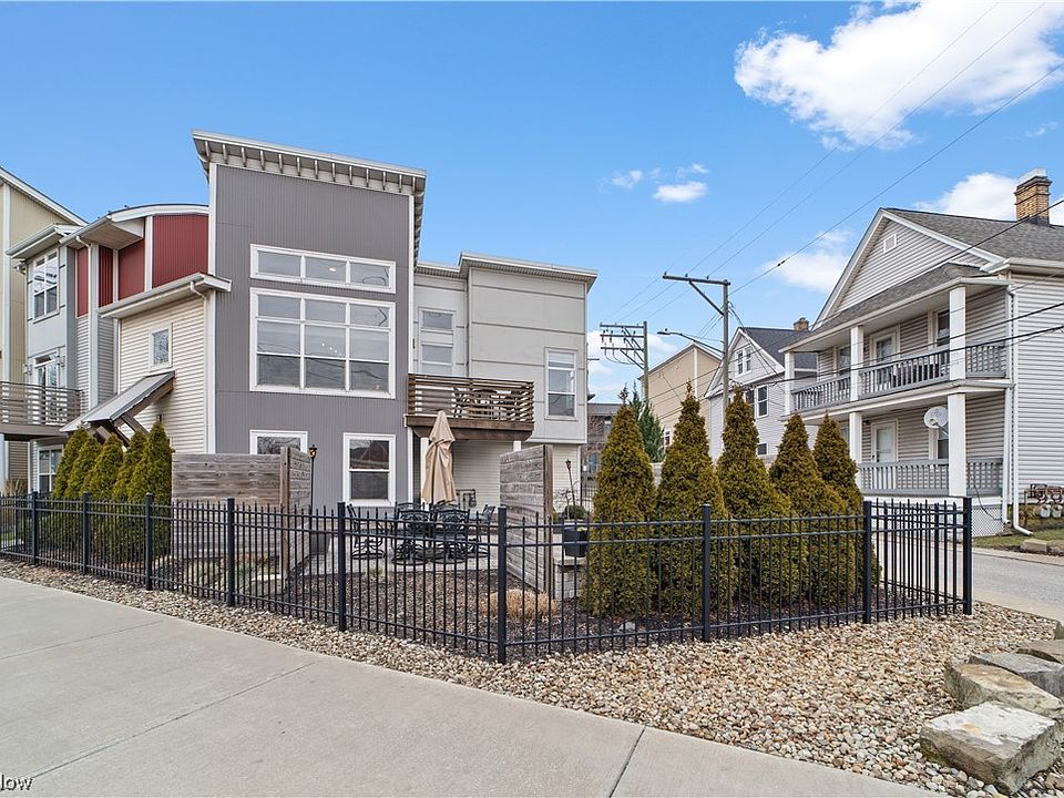1st image of 736 Starkweather Ave