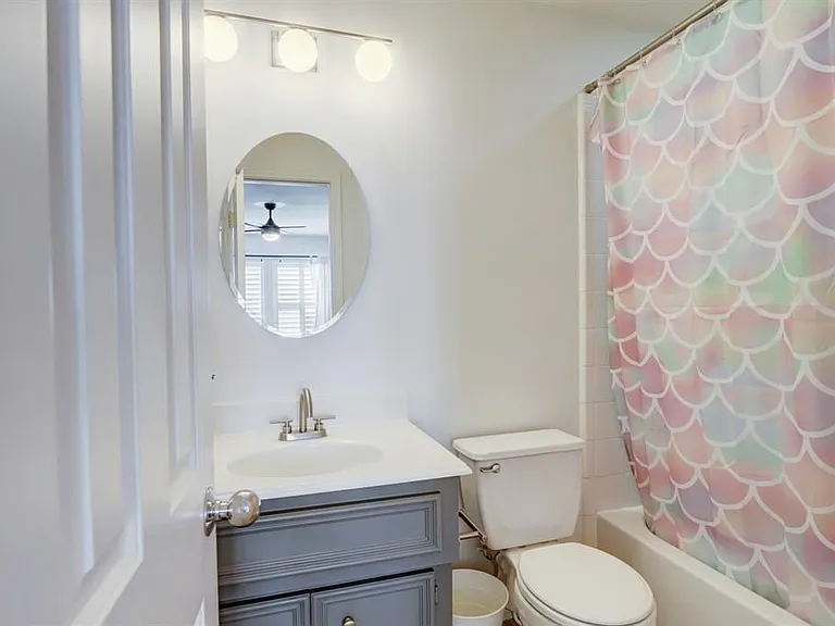 1237 W 17th St — Photo 20