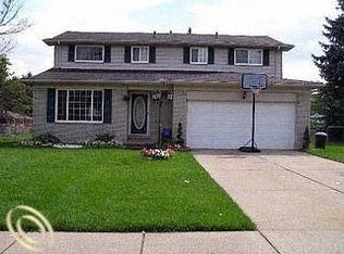 17315 Lincoln Dr, Southfield, MI 48076