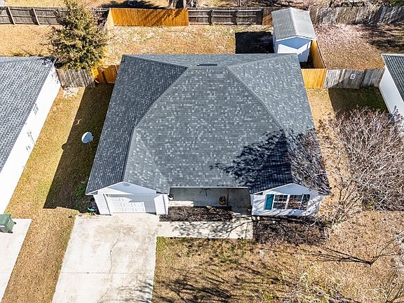 4th image of 819 Kristen Ln