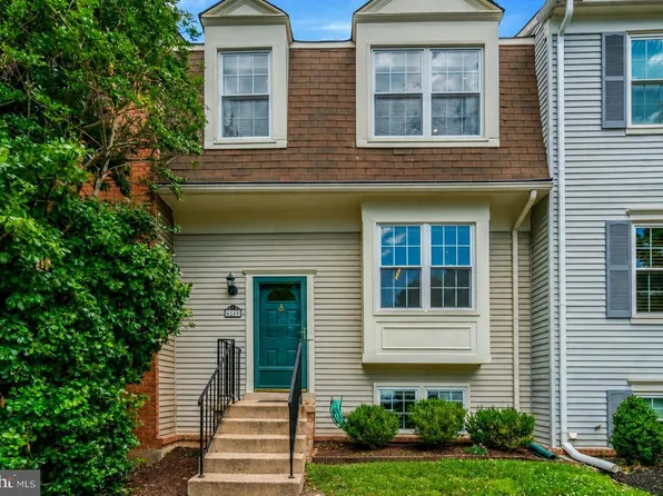 6149 Green Hollow Ct, Springfield, VA 22152