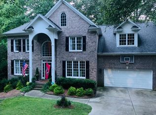 211 W Camden Forest Dr, Cary, NC 27518