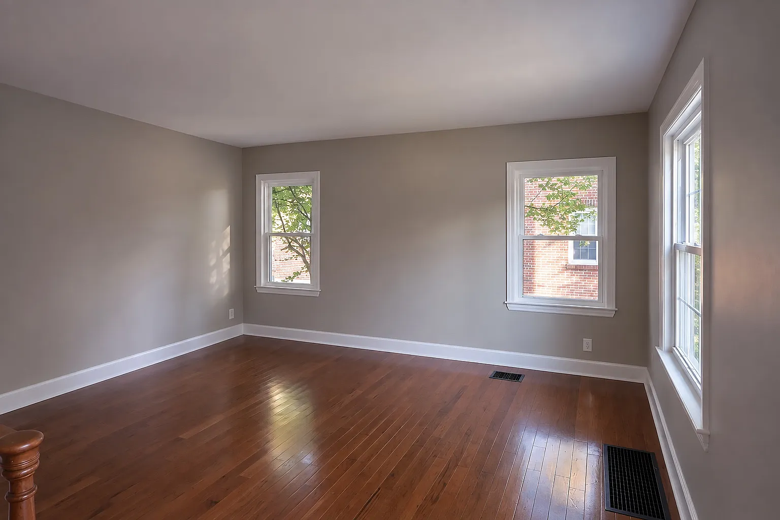 2 bed, 900 sqft, $1,600 — Photo 3