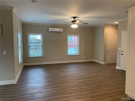 5th image of 2905 Lewis Ln