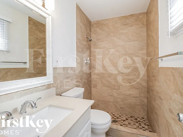 3734 W Sierra St — Photo 13