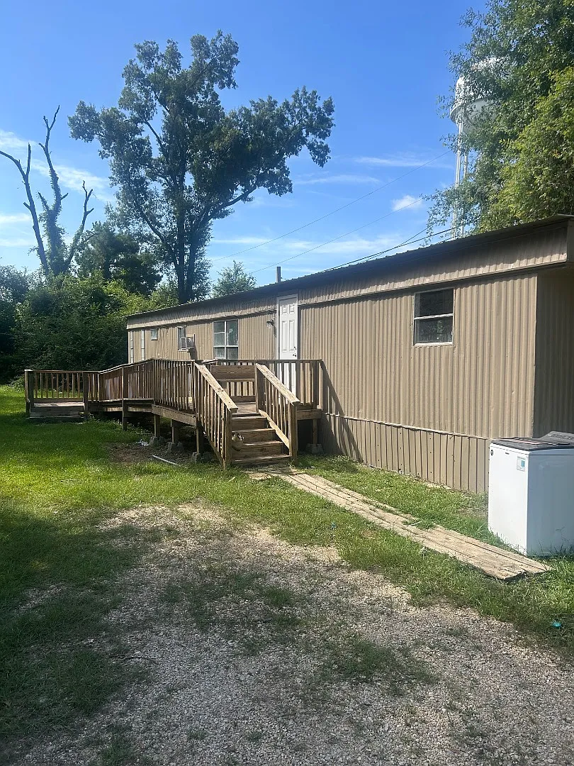 60054 Hwy 1046 - 20 — Photo 1