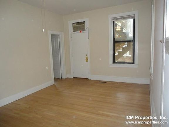 5th image of 3525 N Wilton Ave #44V
