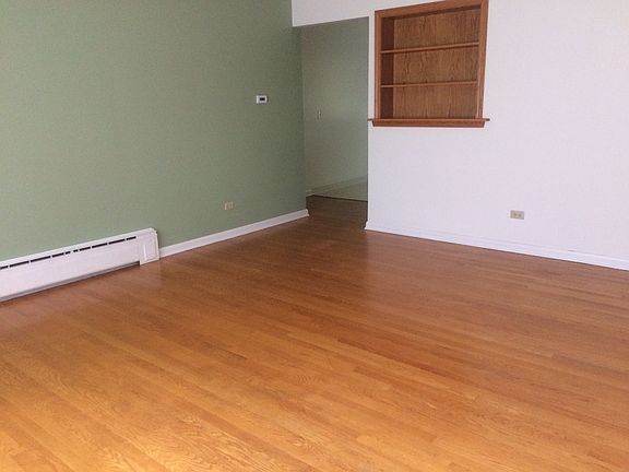 2nd image of 927 Charles Ave