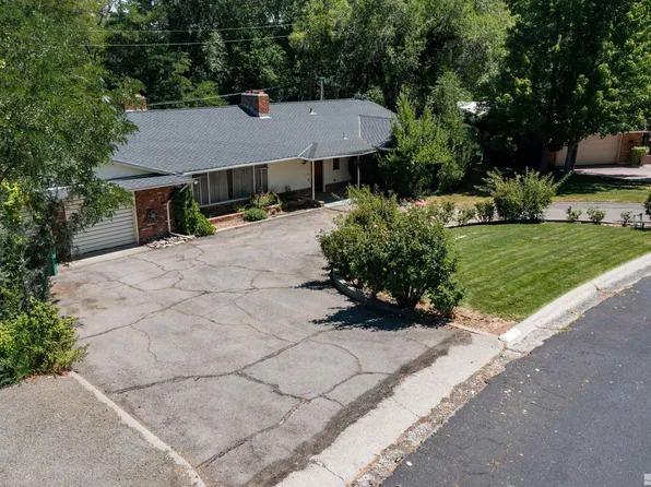 1580 Circle Dr, Reno, NV 89509