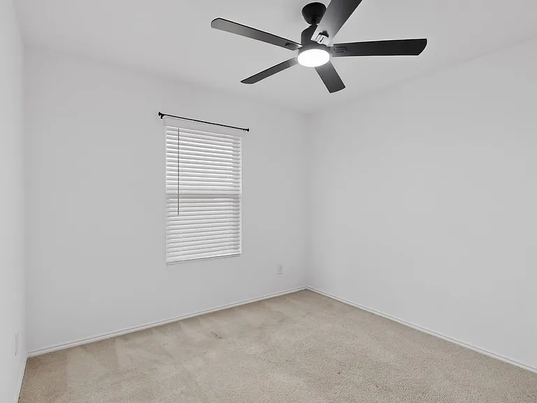 1430 Everett Gardens Way — Photo 30
