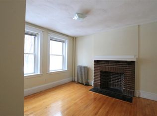 8 Craigie Cir APT 5, Cambridge, MA 02138