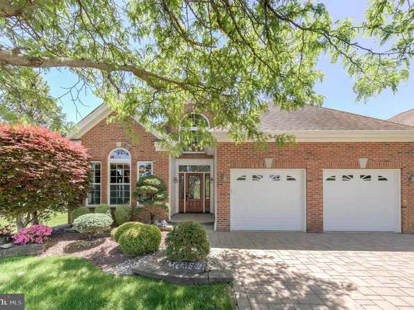 14 Cobblestone Blvd, Monroe Township, NJ 08831
