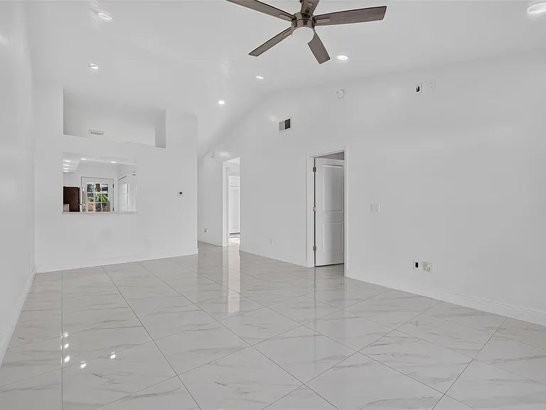 3128 Sandy Shore Ln — Photo 21