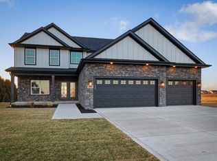 10138 Sentry Dr, Saint John, IN