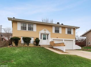 1785 Glen Lake Rd, Hoffman Estates, IL 60169