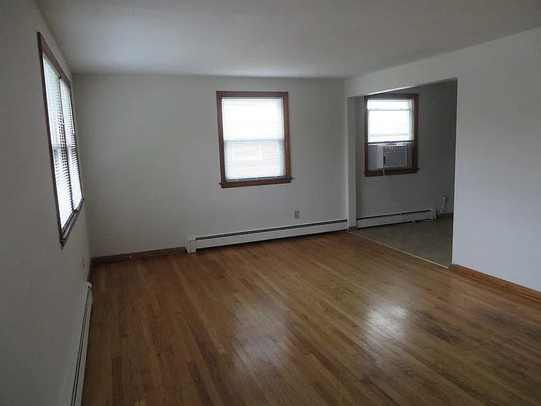 5806 Russett Rd #4 — Photo 2