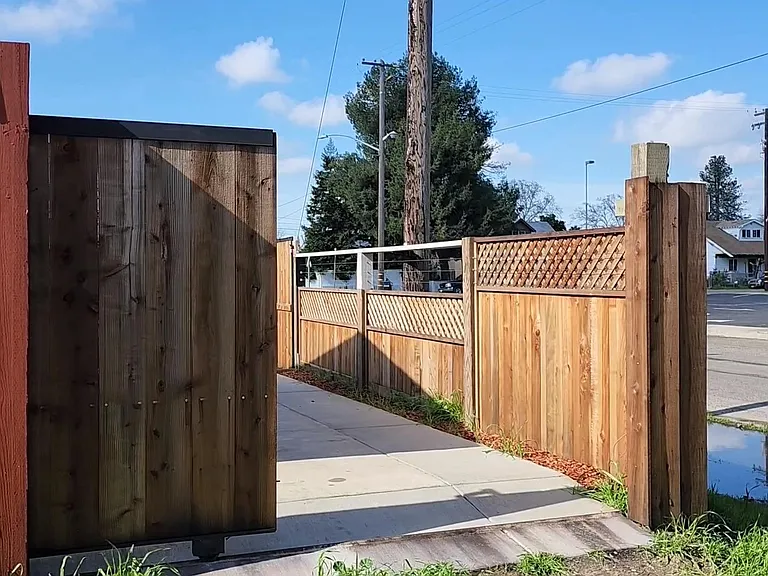 406 S Laurel St — Photo 39