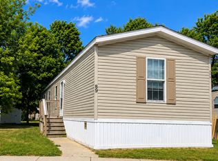 89 E Manor St #89B, Oxford, MI 48371