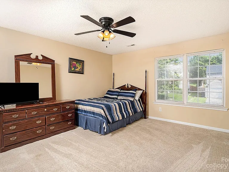10510 Plantain Ct — Photo 5