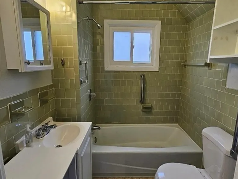 240 Centre St #2 — Photo 6