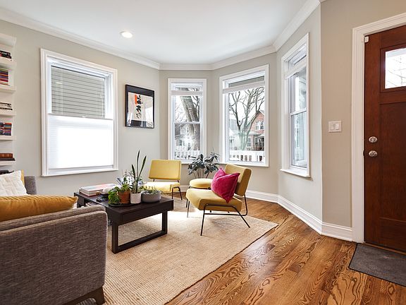 3rd image of 4259 N Monticello Ave